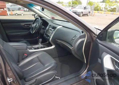 2013 Nissan Altima 2.5/S/Sv/Sl z USA, uszkodzony, nr VIN 1N4AL3AP6DC226076